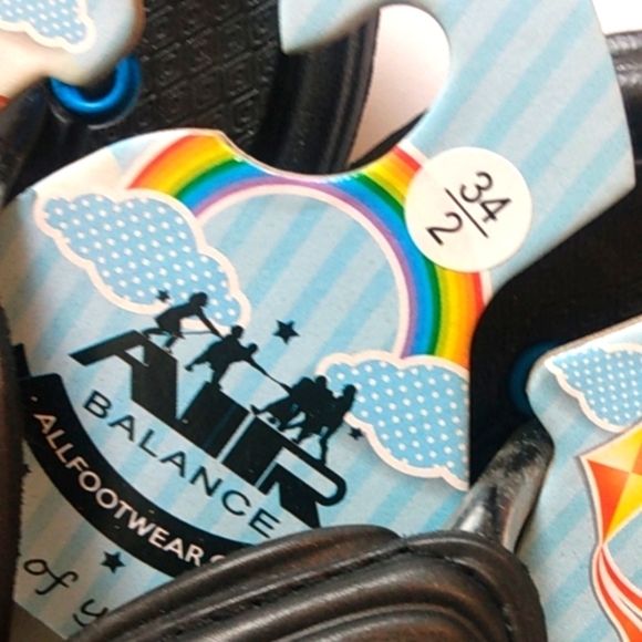 AIR BALANCE YOUTH SIZE 2 BLACK BLUE BEACH WALKER SANDALS FLIP-FLOPS SIZE 2 NWT - Picture 3 of 7